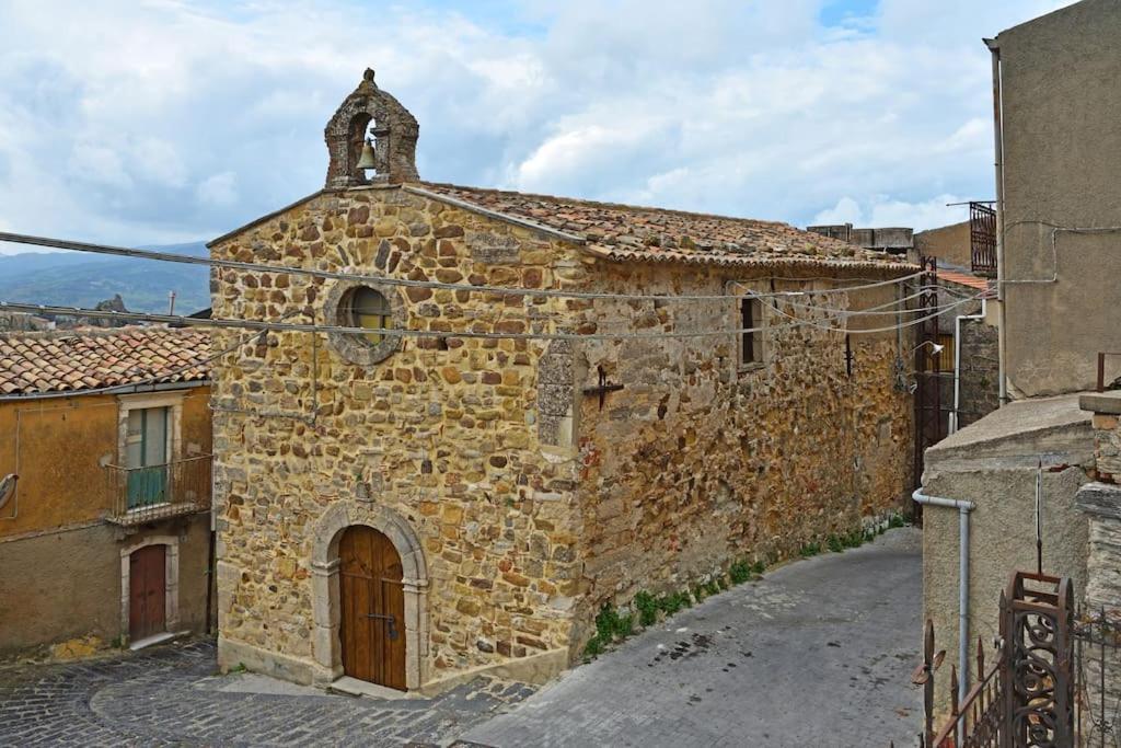 Elegante Appartamento Privato In Palazzo Storico Del XVIII - Pieno Centro Nicosia Exterior photo