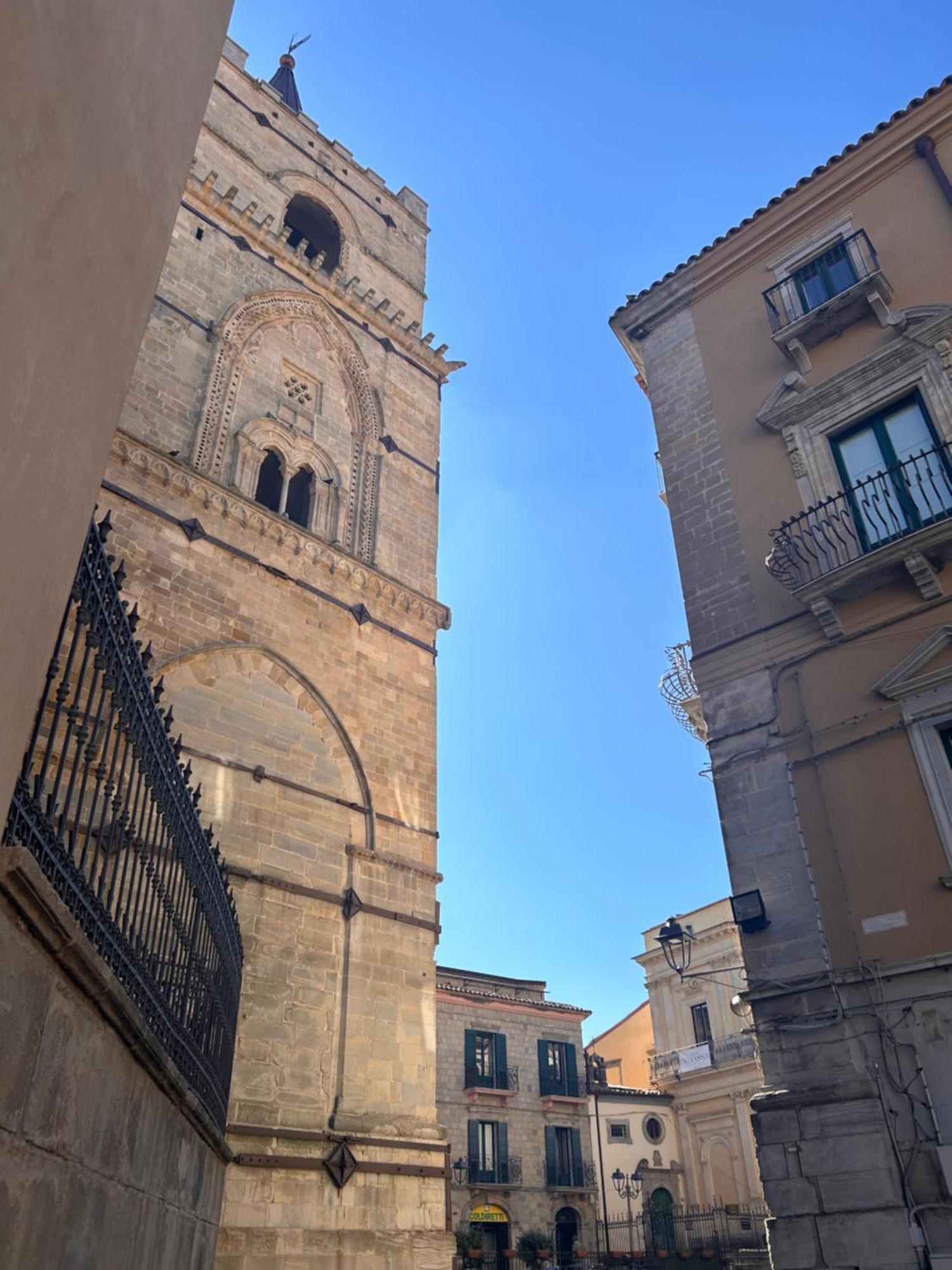 Elegante Appartamento Privato In Palazzo Storico Del XVIII - Pieno Centro Nicosia Exterior photo